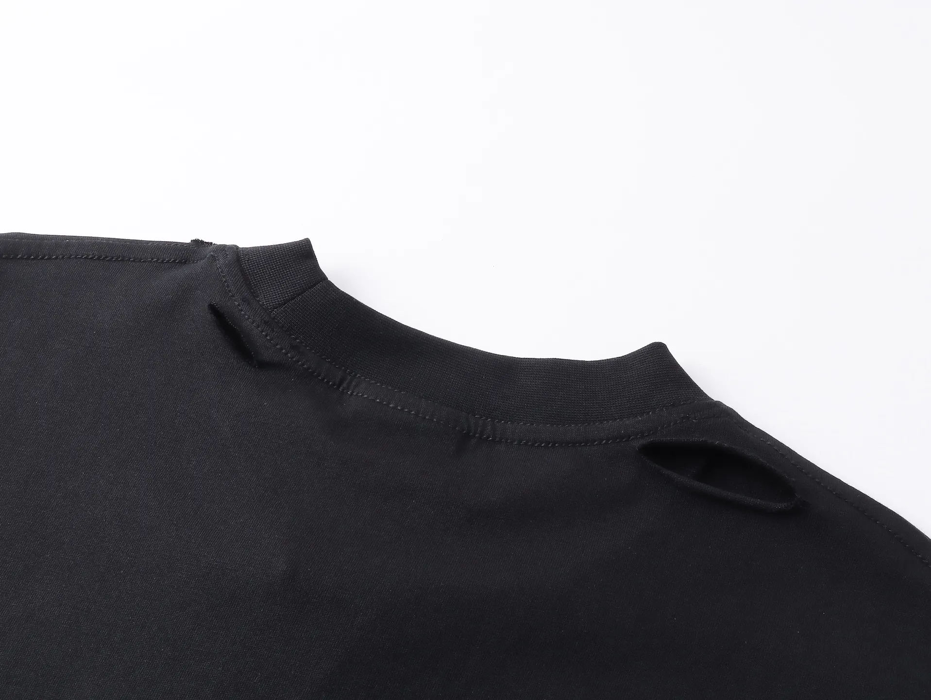 BALENCI*GA T . . . . . 280g . OS . Same Style -Color：Black -SIZE：Xs S M L 8640#